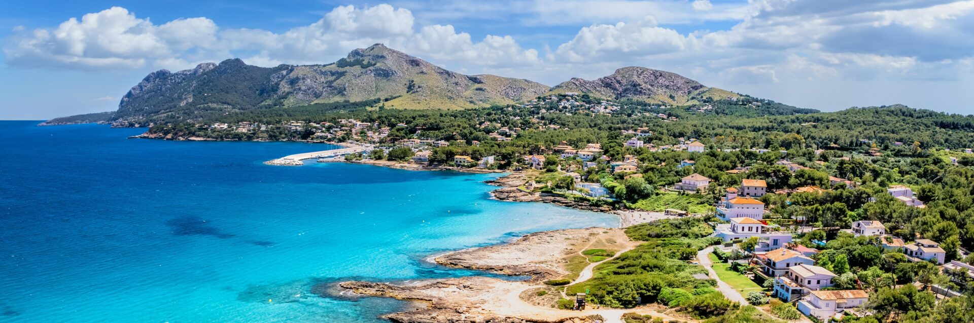 Luftaufnahme mit dem Strand Sant Pere von Alcudia