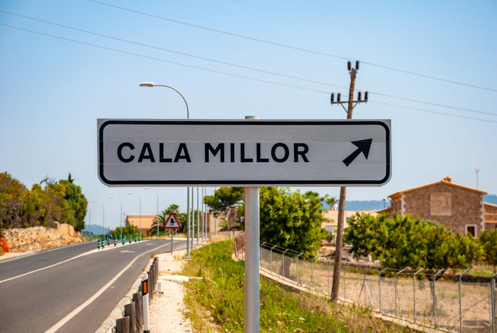 Cala Millor Ortsschild